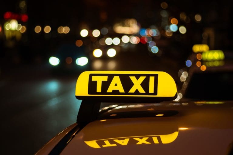 Taxi Bagażowe – Wygodny Transport dla Twoich Rzeczy